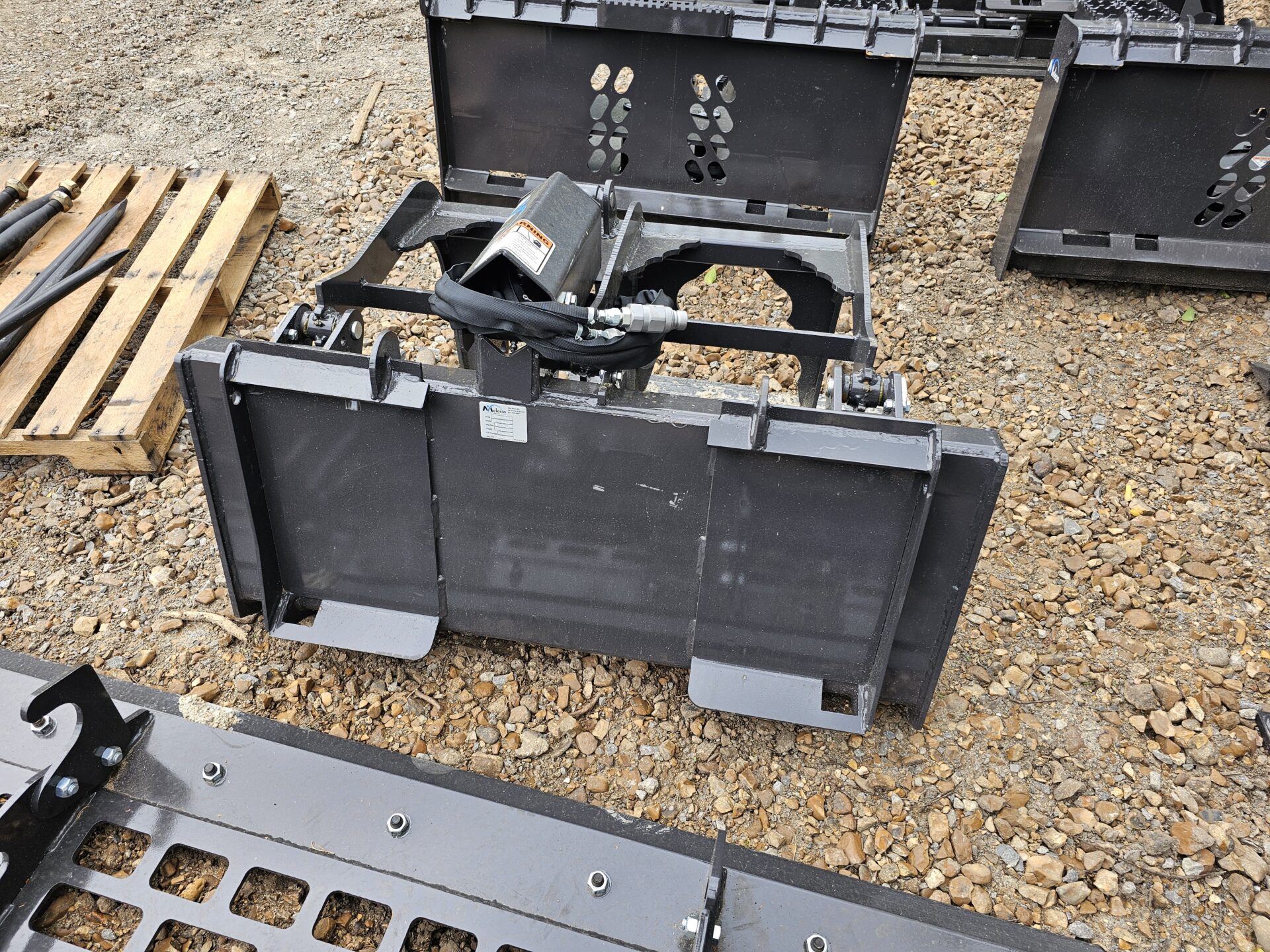 Melecio BobcatMT Grapple Bucket - Image 3