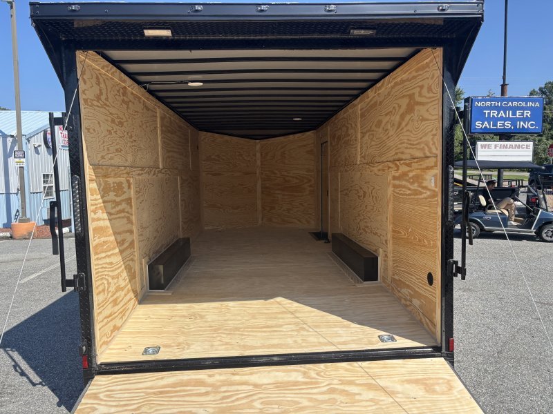 2025 Cynergy 8.5×20 Enclosed Pro Series Slant-V Blackout Ramp 10K - Image 8