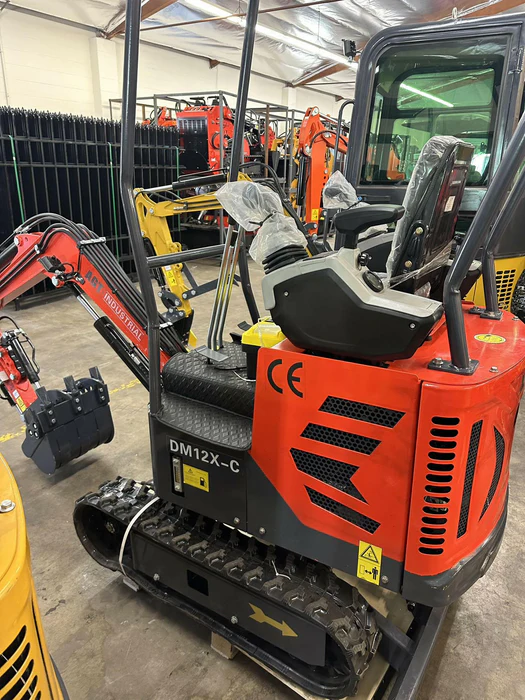 1 Ton, Upgraded Mini Excavator w/ Pilot Control & Swing Boom & Hydraulic Thumb | DM12X-C - Image 4
