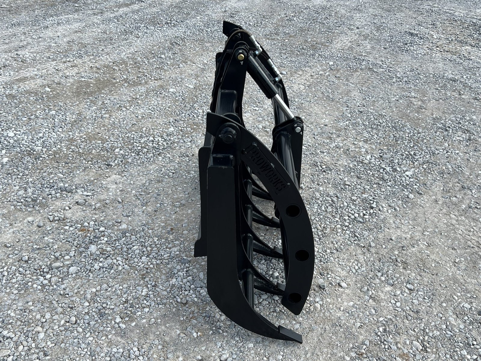 60″ Compact Tractor Root Rake Clam Grapple Attachment Fits Skid Steer Quick Attach - Image 4