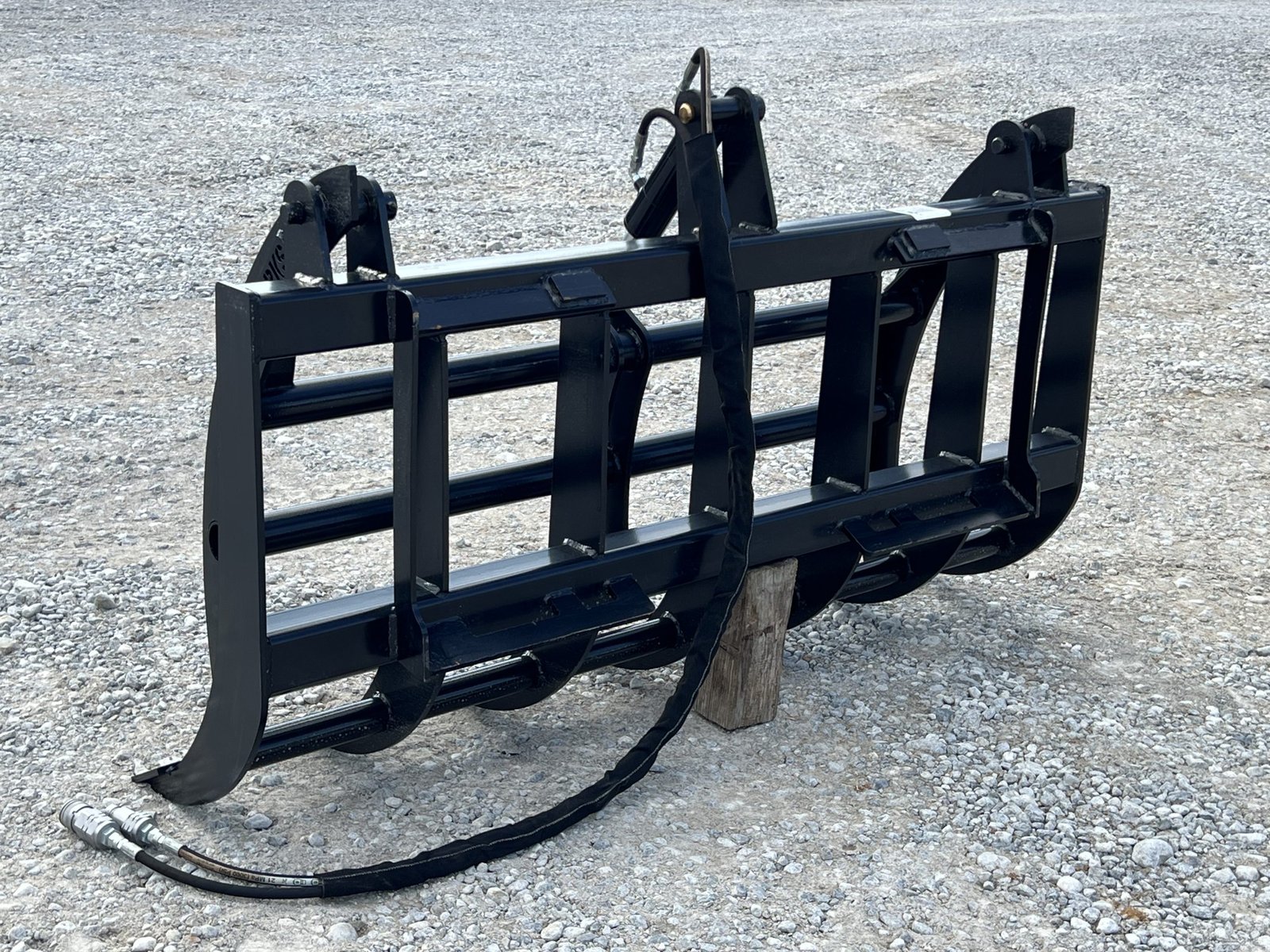 60″ Compact Tractor Root Rake Clam Grapple Attachment Fits Skid Steer Quick Attach - Image 7
