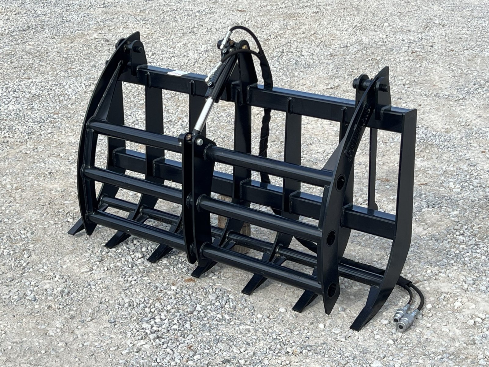 60″ Compact Tractor Root Rake Clam Grapple Attachment Fits Skid Steer Quick Attach