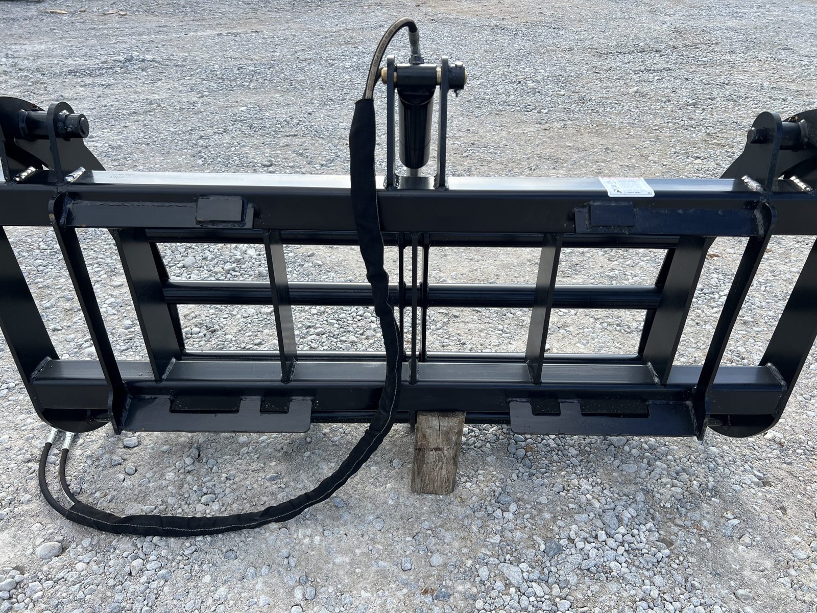 60″ Compact Tractor Root Rake Clam Grapple Attachment Fits Skid Steer Quick Attach - Image 13