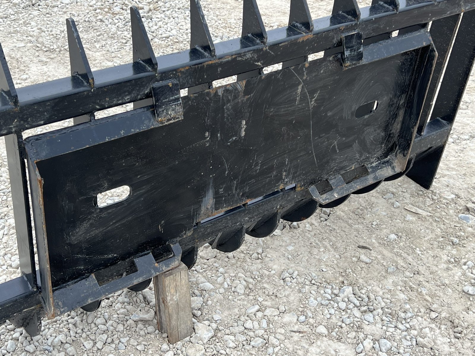 70″ Brush Root Debris Rake Attachment Fits Universal Skid Steer Quick Attach - Image 10