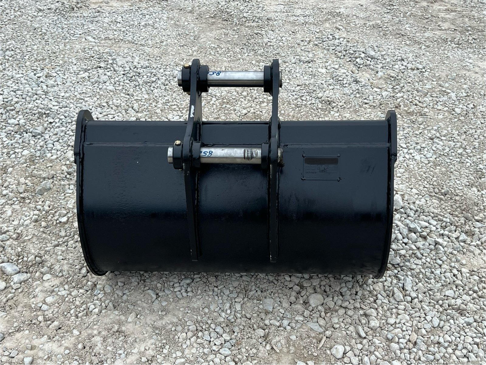 36″ Smooth Ditching Excavator Bucket Fits CAT 306 Mini Excavator Quick Coupler - Image 6