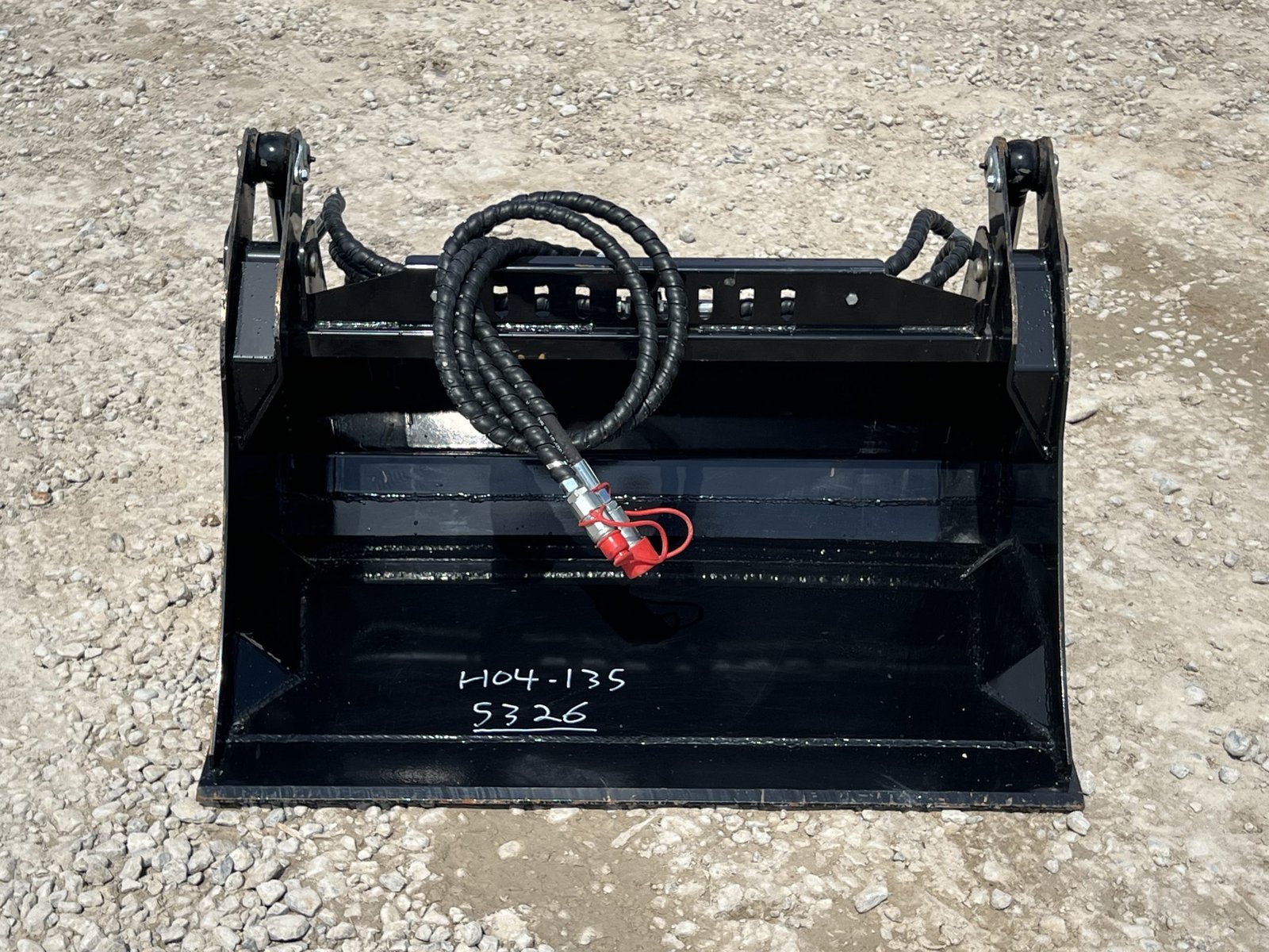 39″ 4-IN-1 Multi Purpose Smooth Bucket Attachment Fits Mini Skid Steer Universal - Image 2