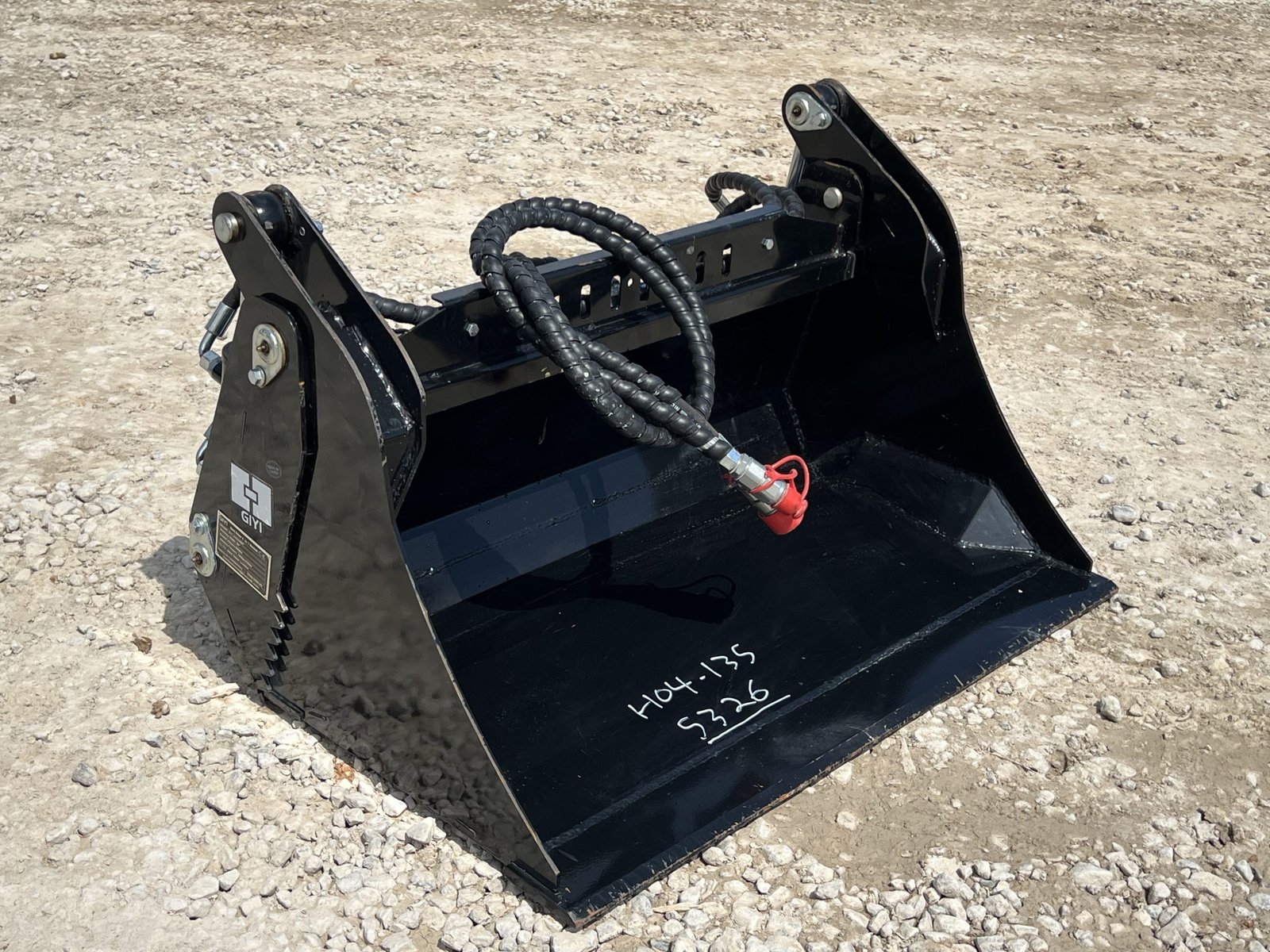 39″ 4-IN-1 Multi Purpose Smooth Bucket Attachment Fits Mini Skid Steer Universal - Image 3