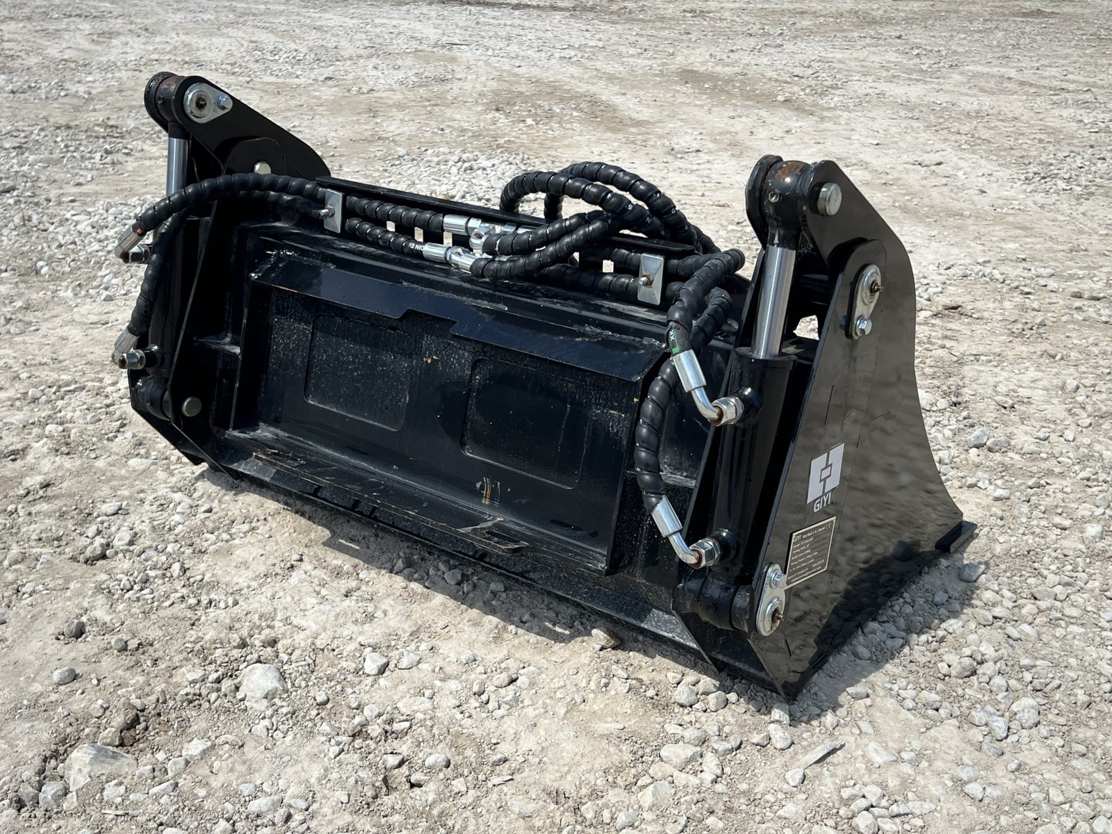 39″ 4-IN-1 Multi Purpose Smooth Bucket Attachment Fits Mini Skid Steer Universal - Image 6