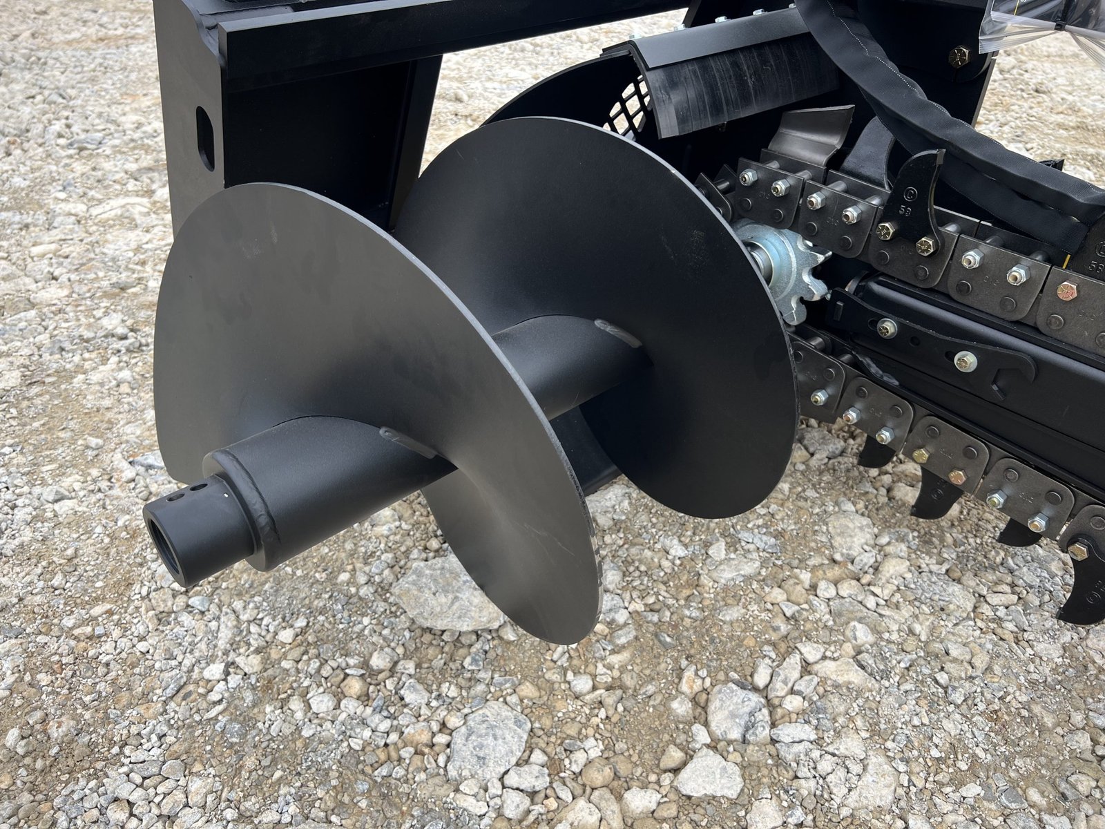 Digga 48″ x 6″ High Flow Bigfoot Combo Trencher Attachment Fits Skid Steer Quick Attach - Image 12