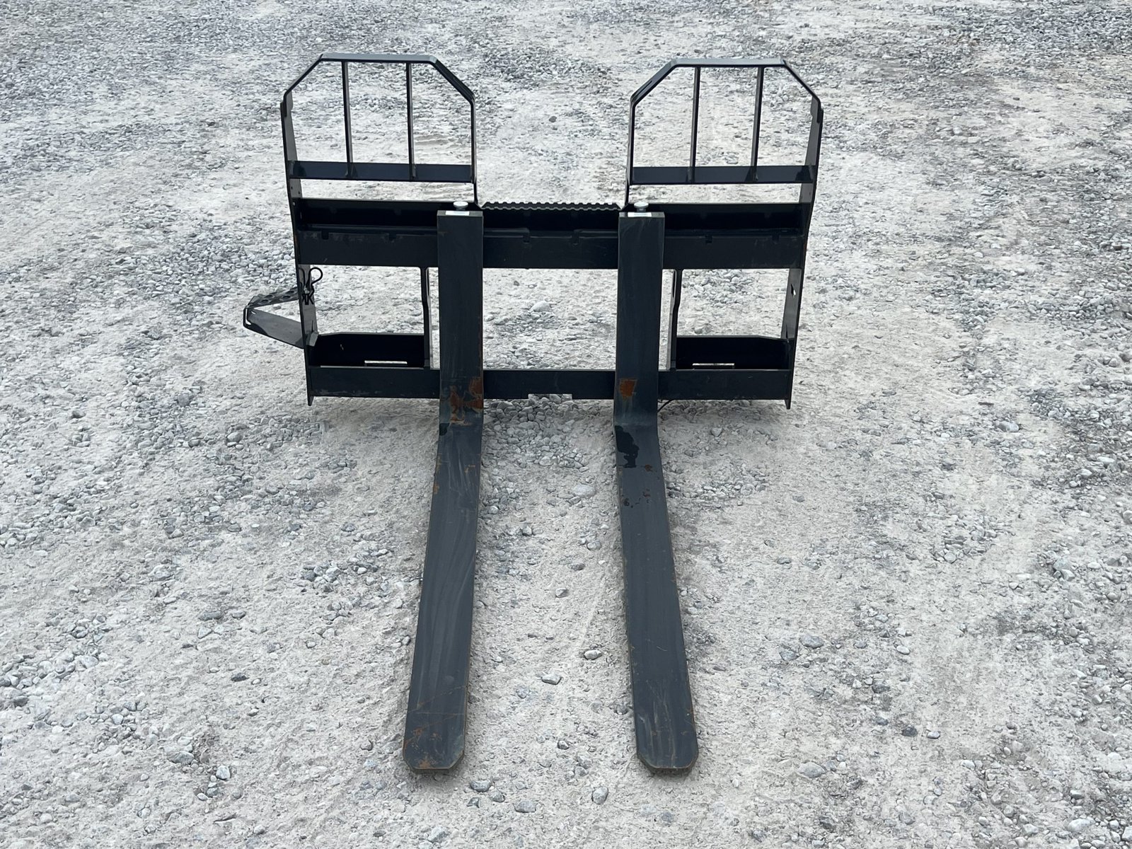 48″ Long 4,000 lb Bobcat Heavy Duty Pallet Fork Loader Skid Steer Attachment - Image 2