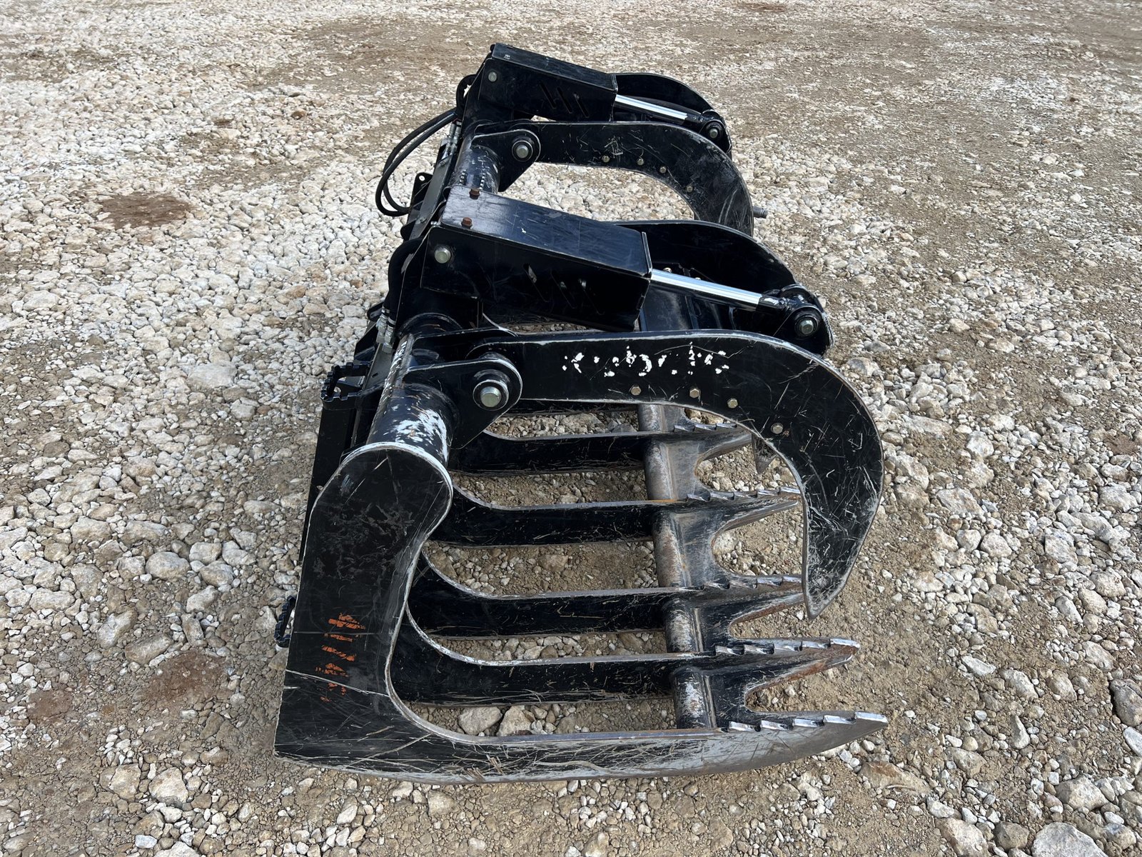 2023 80″ RG3080 Root Rake Grapple Attachment Dual Cylinder Fits Kubota Skid Steer - Image 4