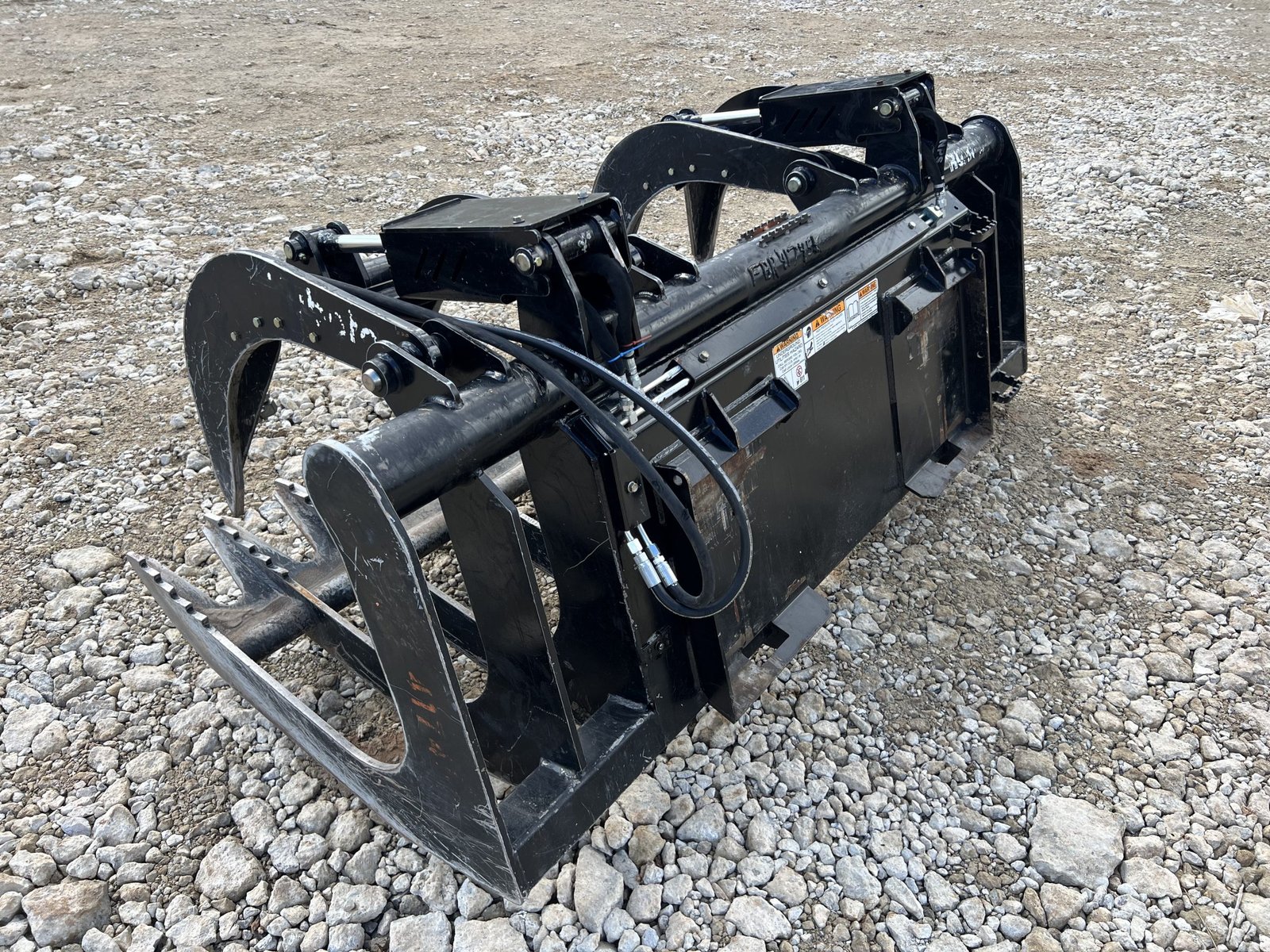 2023 80″ RG3080 Root Rake Grapple Attachment Dual Cylinder Fits Kubota Skid Steer - Image 7