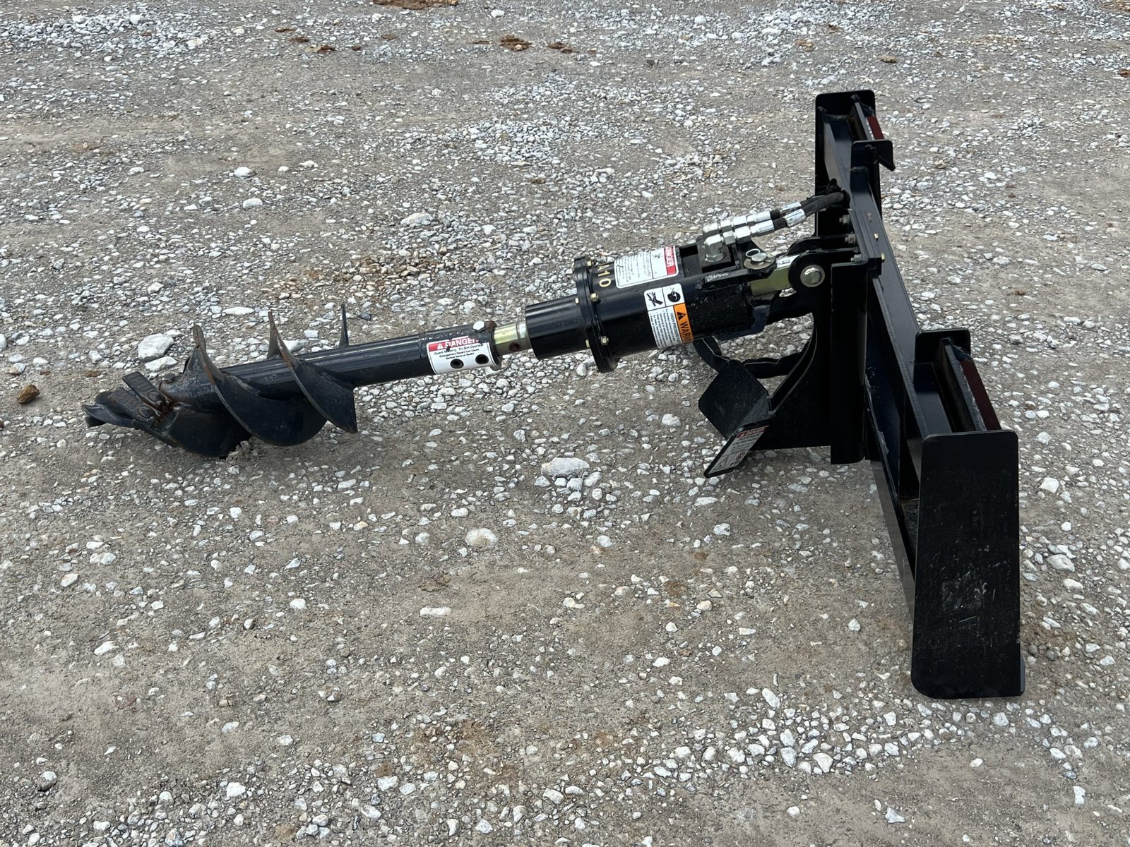 2023 Land Pride SA10 Hydraulic Post Hole Digger Auger Compact Tractor Attachment - Image 8