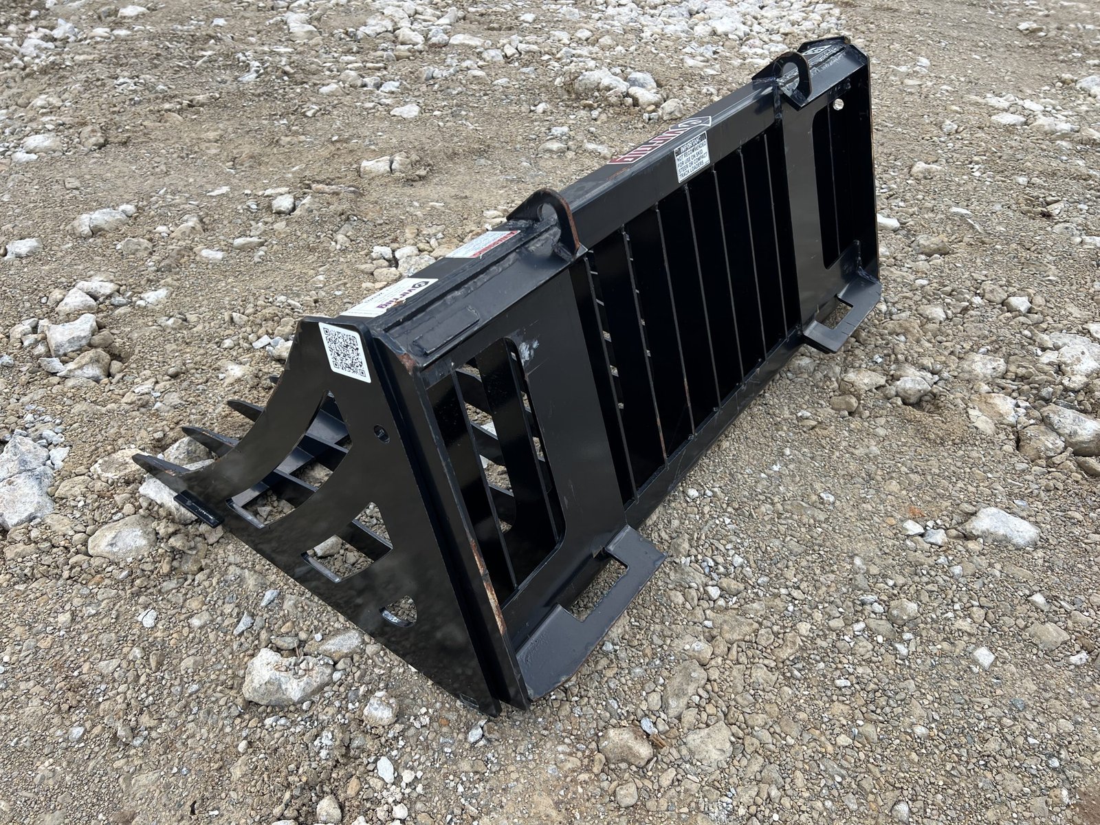 Virnig 48″ V30 Skeleton Rock Bucket Attachment Fits Compact Tractor Quick Attach - Image 7