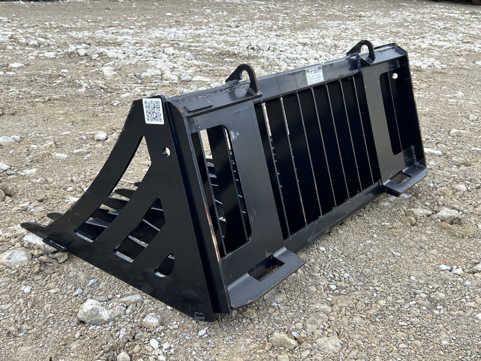 Virnig 48″ V30 Skeleton Rock Bucket Attachment Fits Compact Tractor Quick Attach - Image 8