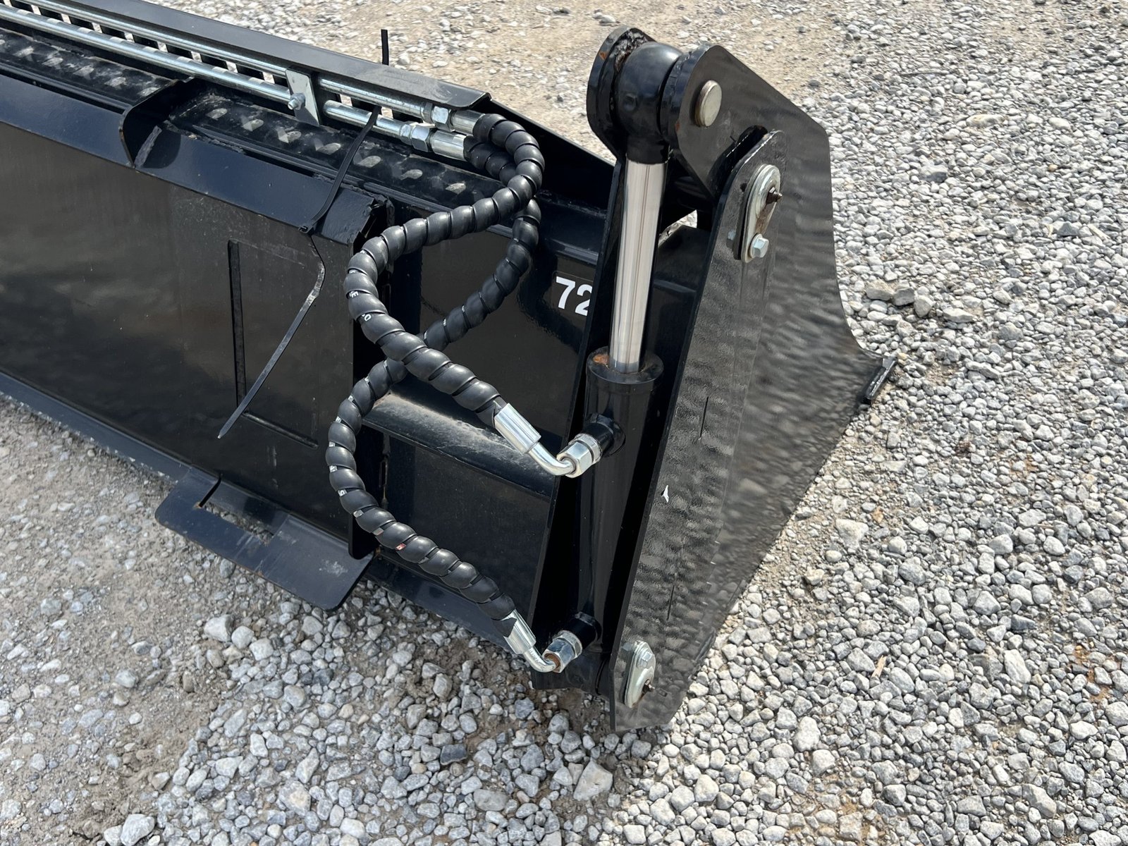 72″ 4-IN-1 Multi Purpose Combination Smooth Bucket Attachment Fits Skid Steer QA - Image 11