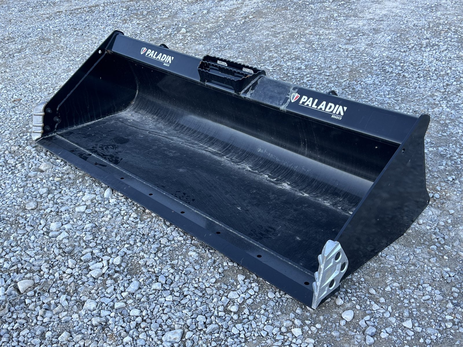 2023 78″ Paladin Bradco Smooth Low Profile Bucket Fits Skid Steer Loader - Image 3