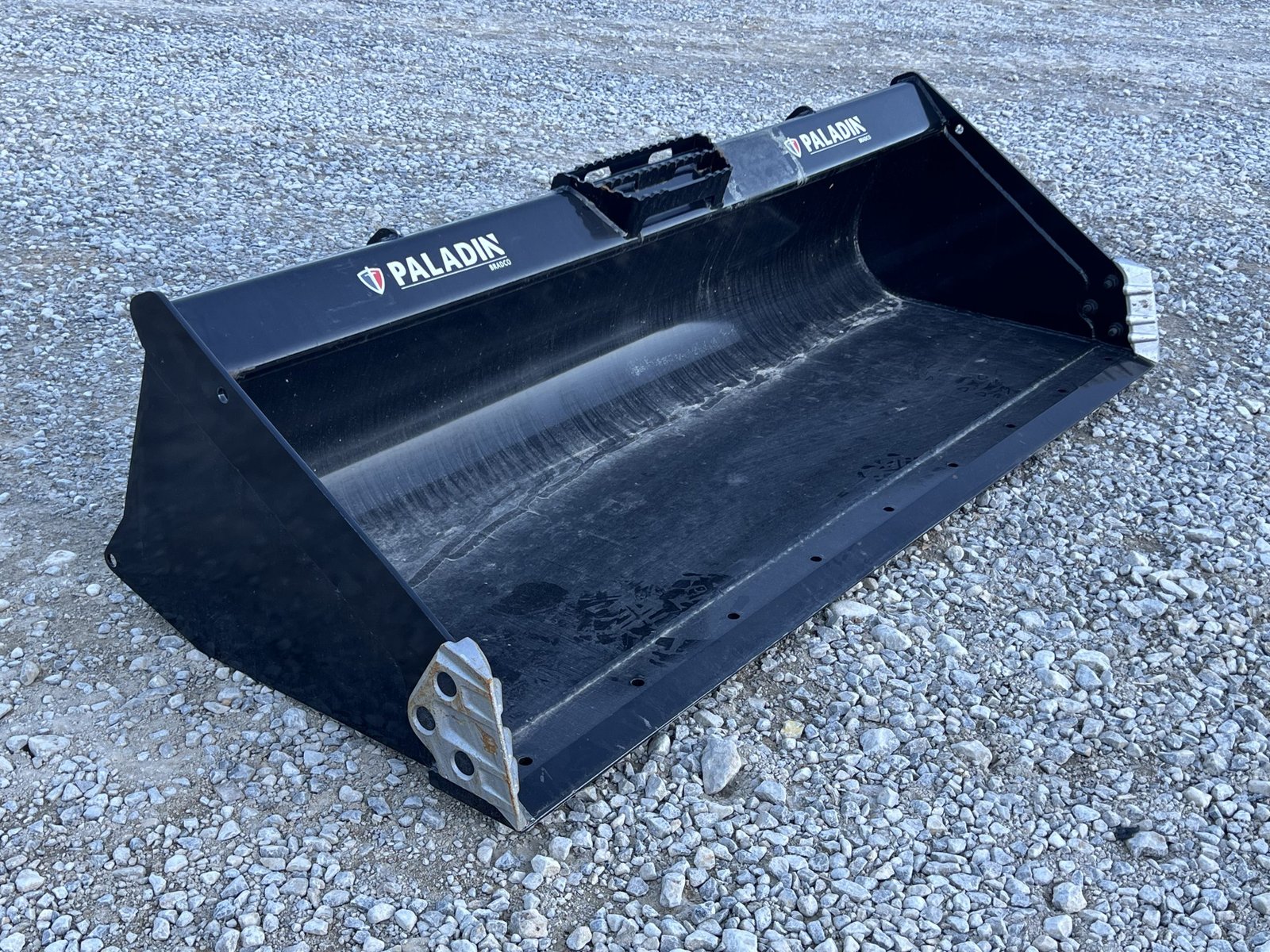 2023 78″ Paladin Bradco Smooth Low Profile Bucket Fits Skid Steer Loader