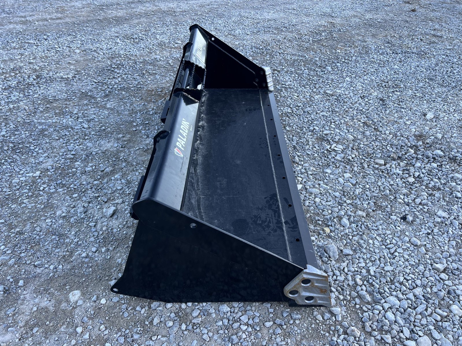 2023 78″ Paladin Bradco Smooth Low Profile Bucket Fits Skid Steer Loader - Image 4