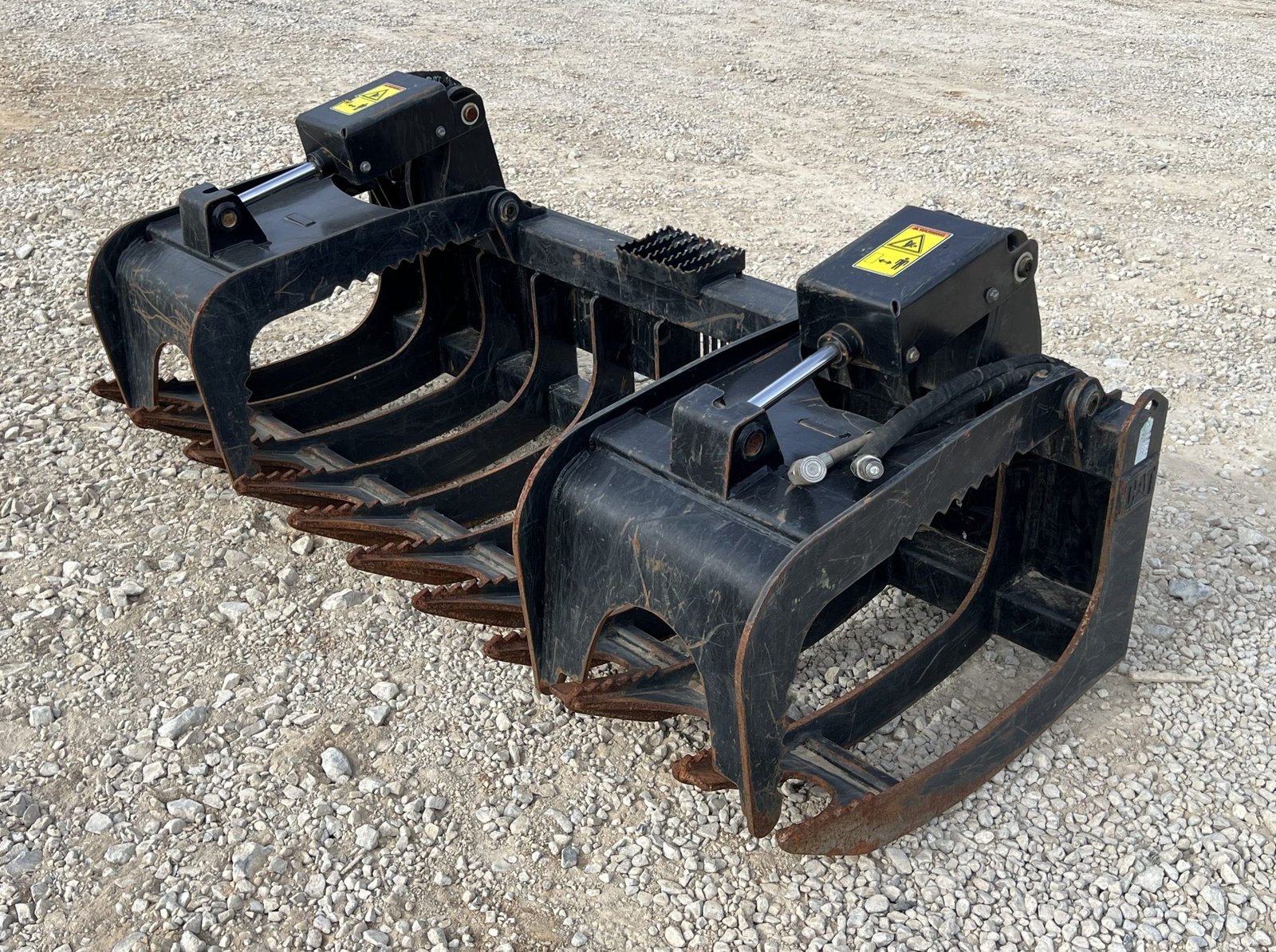 2021 CAT 84″ Industrial Root Rake Grapple Attachment Fits Skid Steer Loader