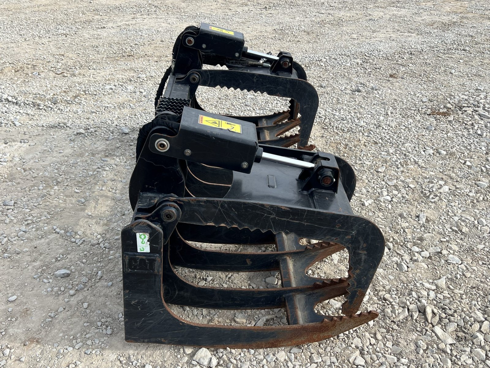 2021 CAT 84″ Industrial Root Rake Grapple Attachment Fits Skid Steer Loader - Image 4