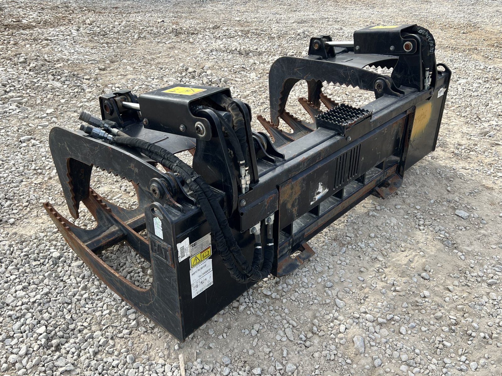 2021 CAT 84″ Industrial Root Rake Grapple Attachment Fits Skid Steer Loader - Image 7