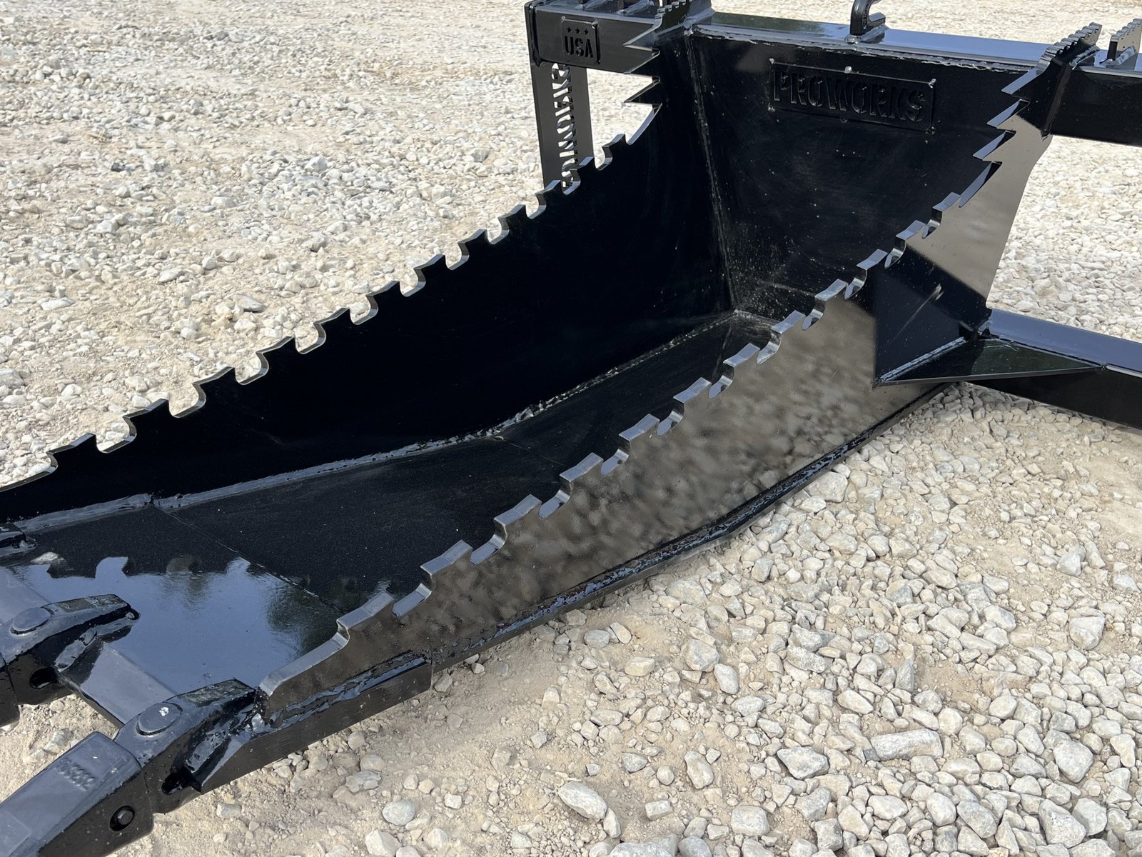 Severe Extreme Stump Bucket Attachment with Teeth Fits Skid Steer Quick Attach - Image 10