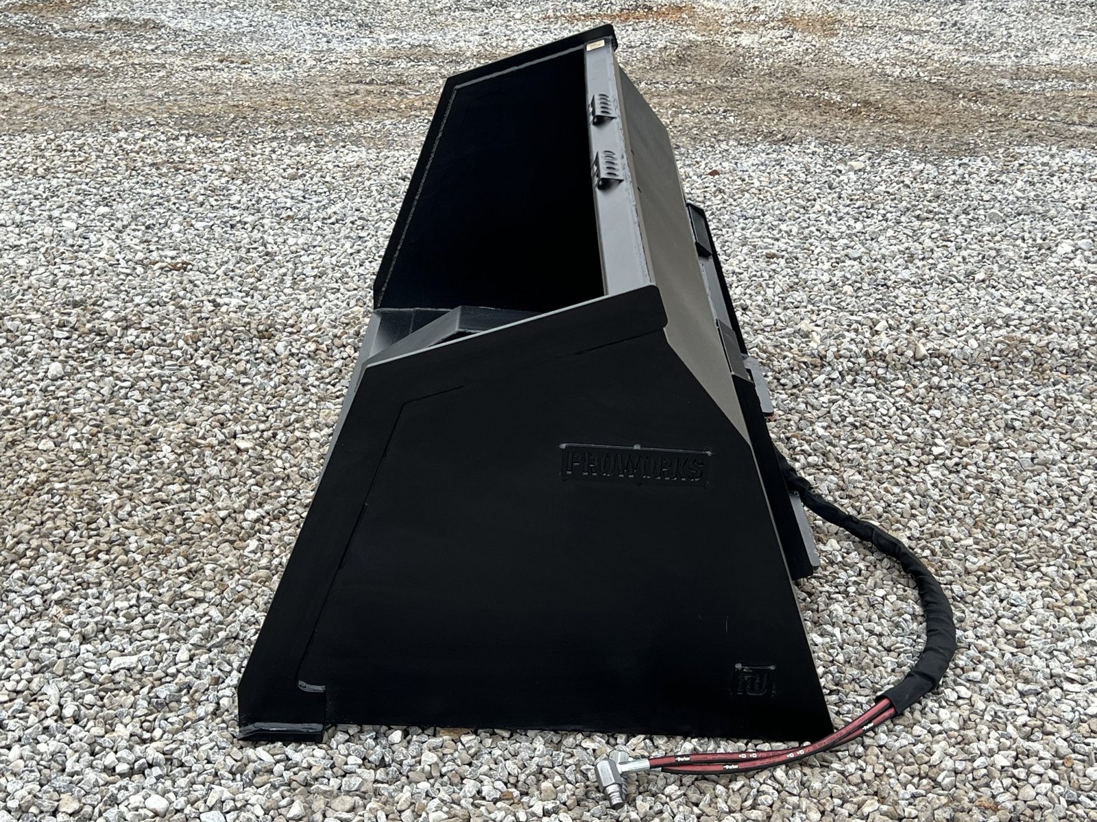 84″ High Front Dump Bucket Attachment Fits Skid Steer Quick Attach - Image 8