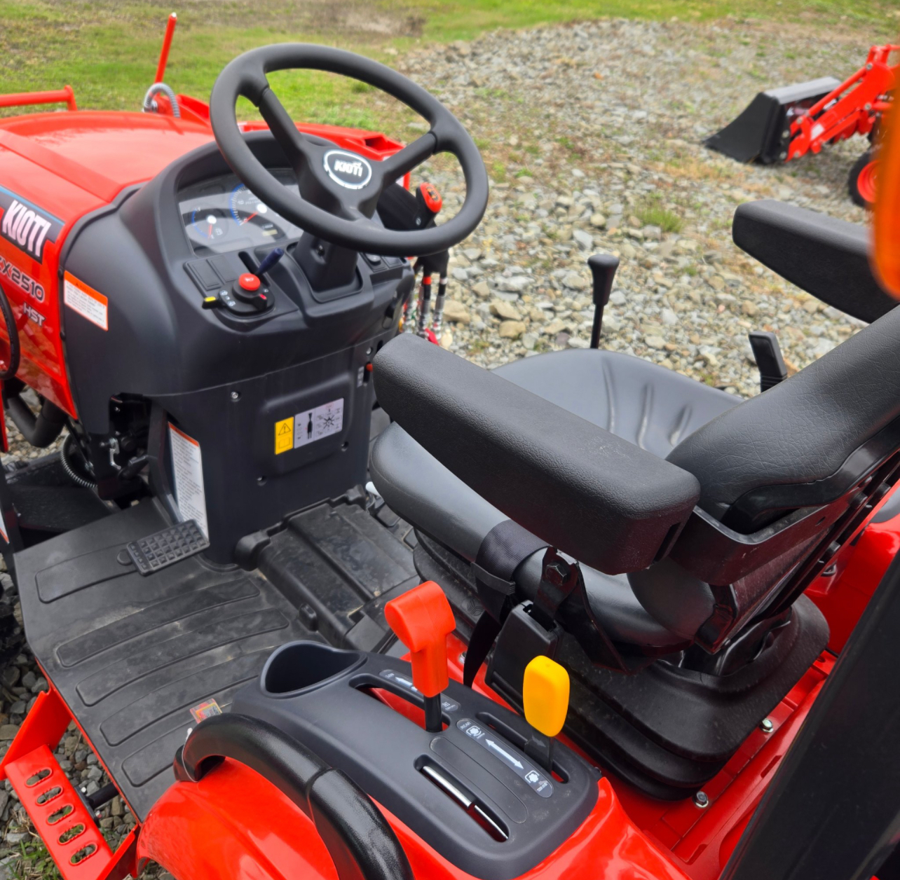 2025 Kioti CX 2510 TL 4×4 Tractor - Image 5