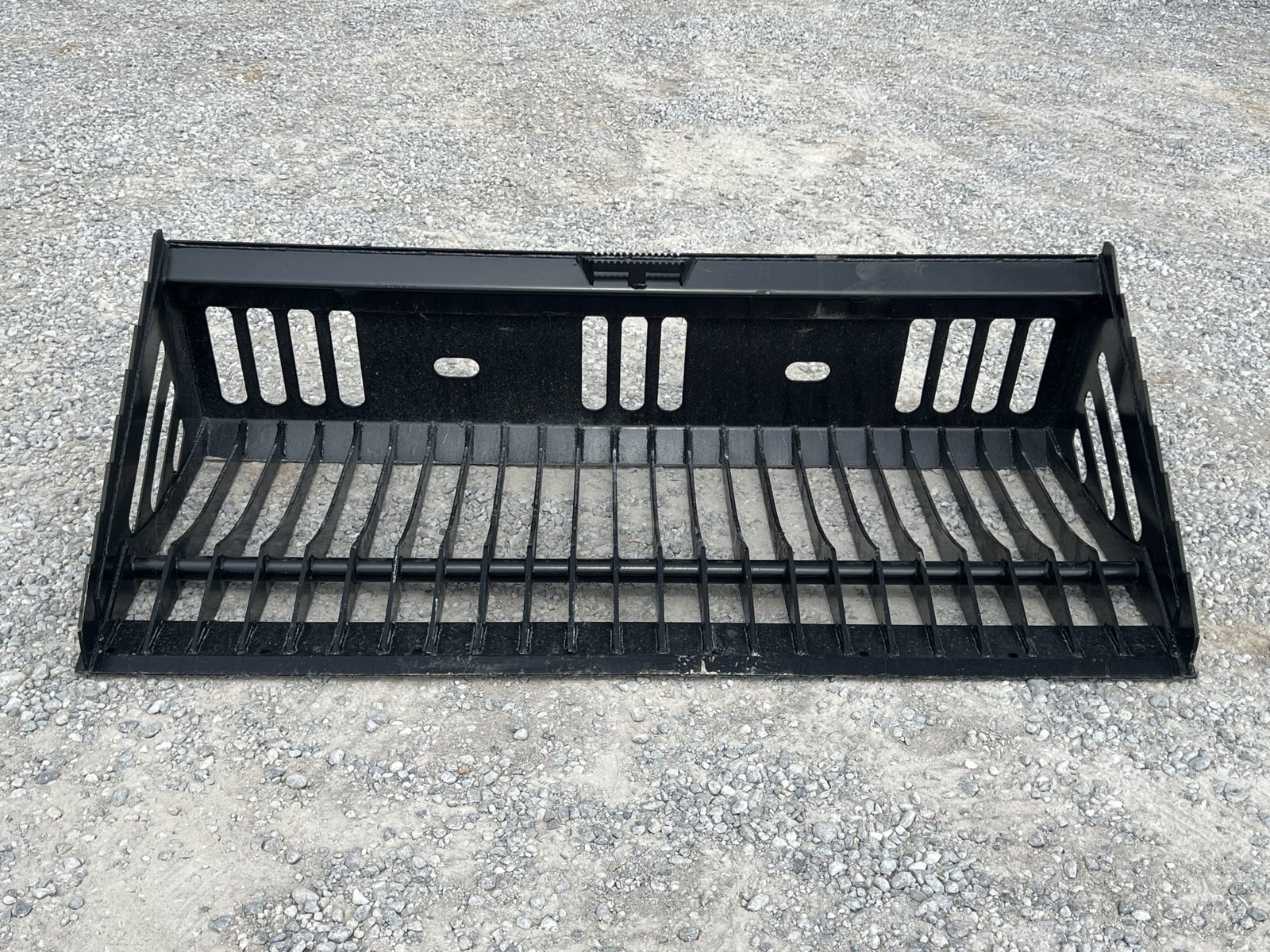 80″ Heavy Duty Skeleton Rock Bucket Attachment Fits Skid Steer Quick Attach - Image 2