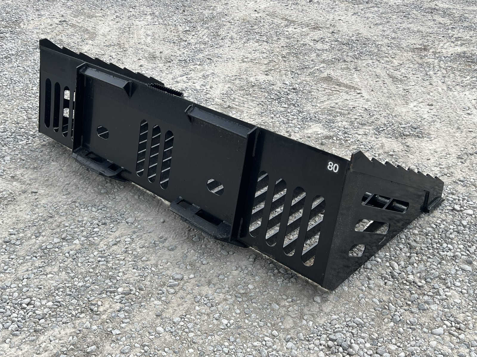 80″ Heavy Duty Skeleton Rock Bucket Attachment Fits Skid Steer Quick Attach - Image 5