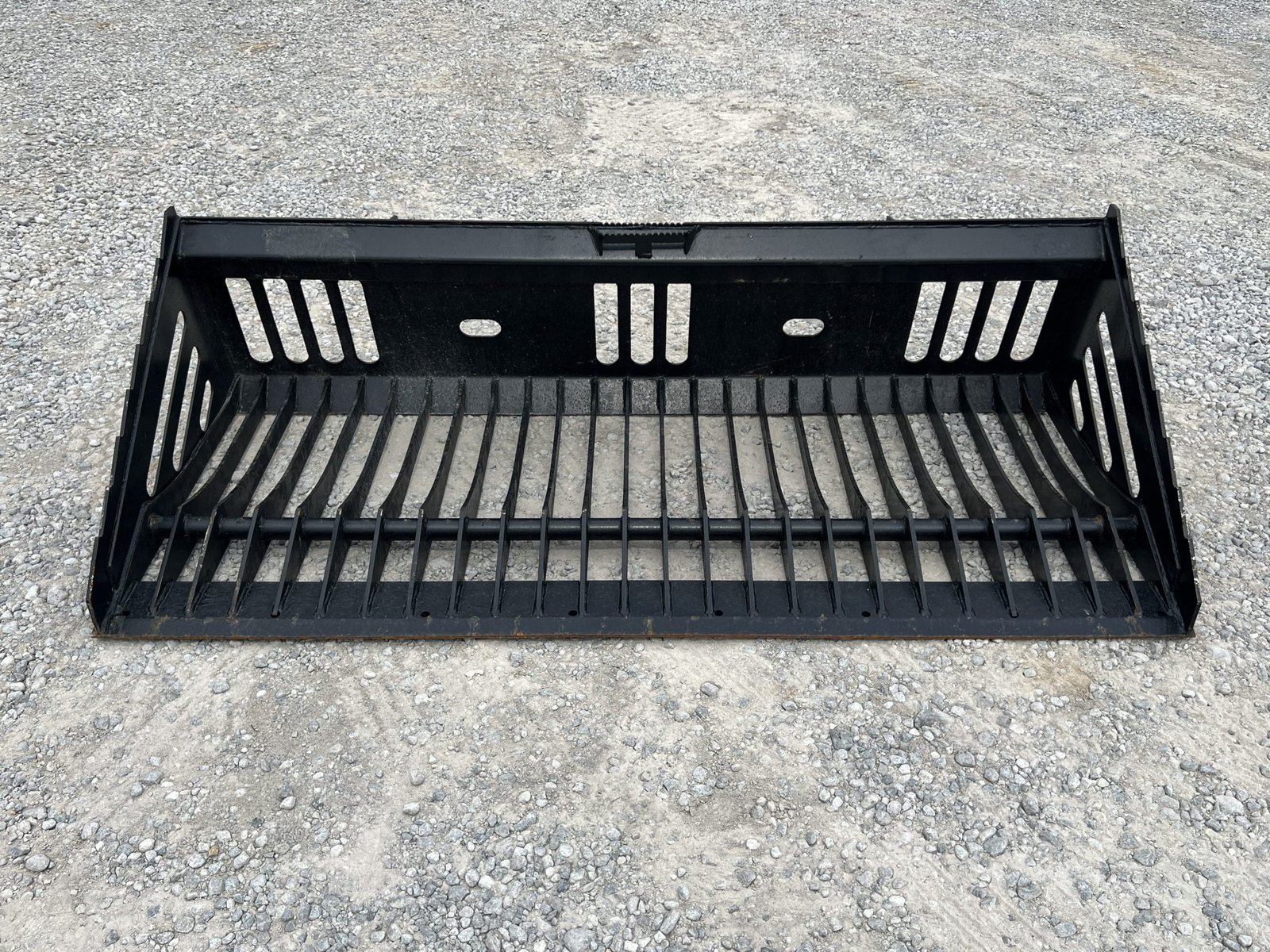 84″ Heavy Duty Skeleton Rock Bucket Attachment Fits Skid Steer Quick Attach - Image 2