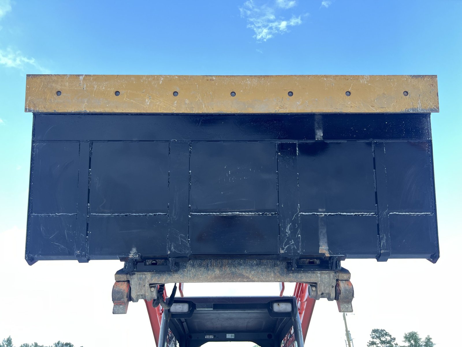 XHD 84″ Severe Duty Smooth Bucket with Bolt On Cutting Edge Fits Compact Track Loader - Image 14
