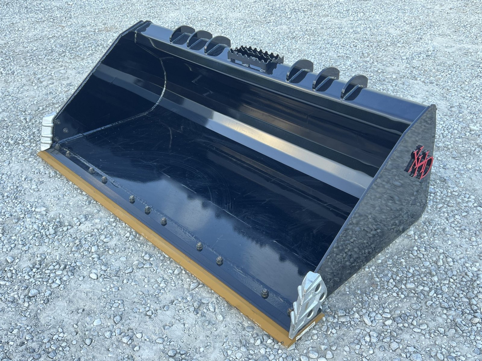 XHD 73″ Severe Duty Smooth Bucket with Bolt On Cutting Edge Fits Compact Track Loader - Image 3