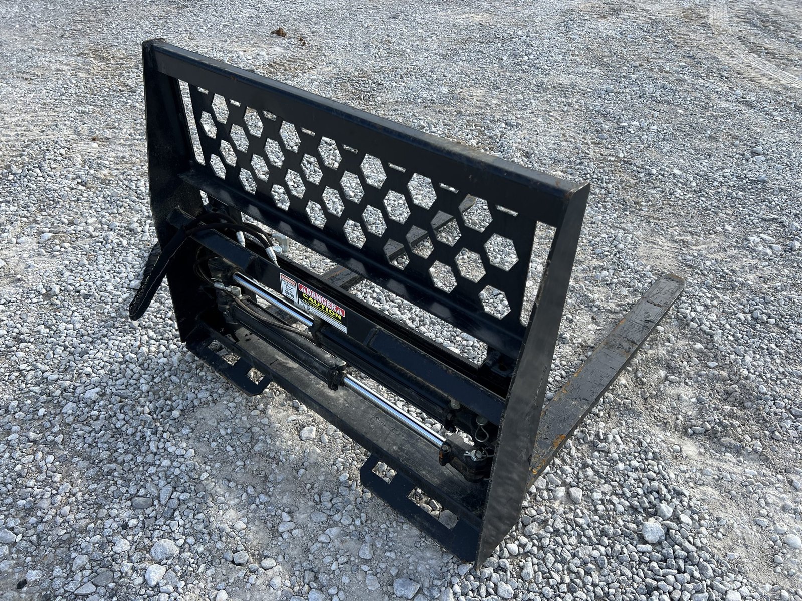48″ Hydraulic Pallet Forks Fork Positioner Fits Skid Steer Tractor Quick Attach - Image 4