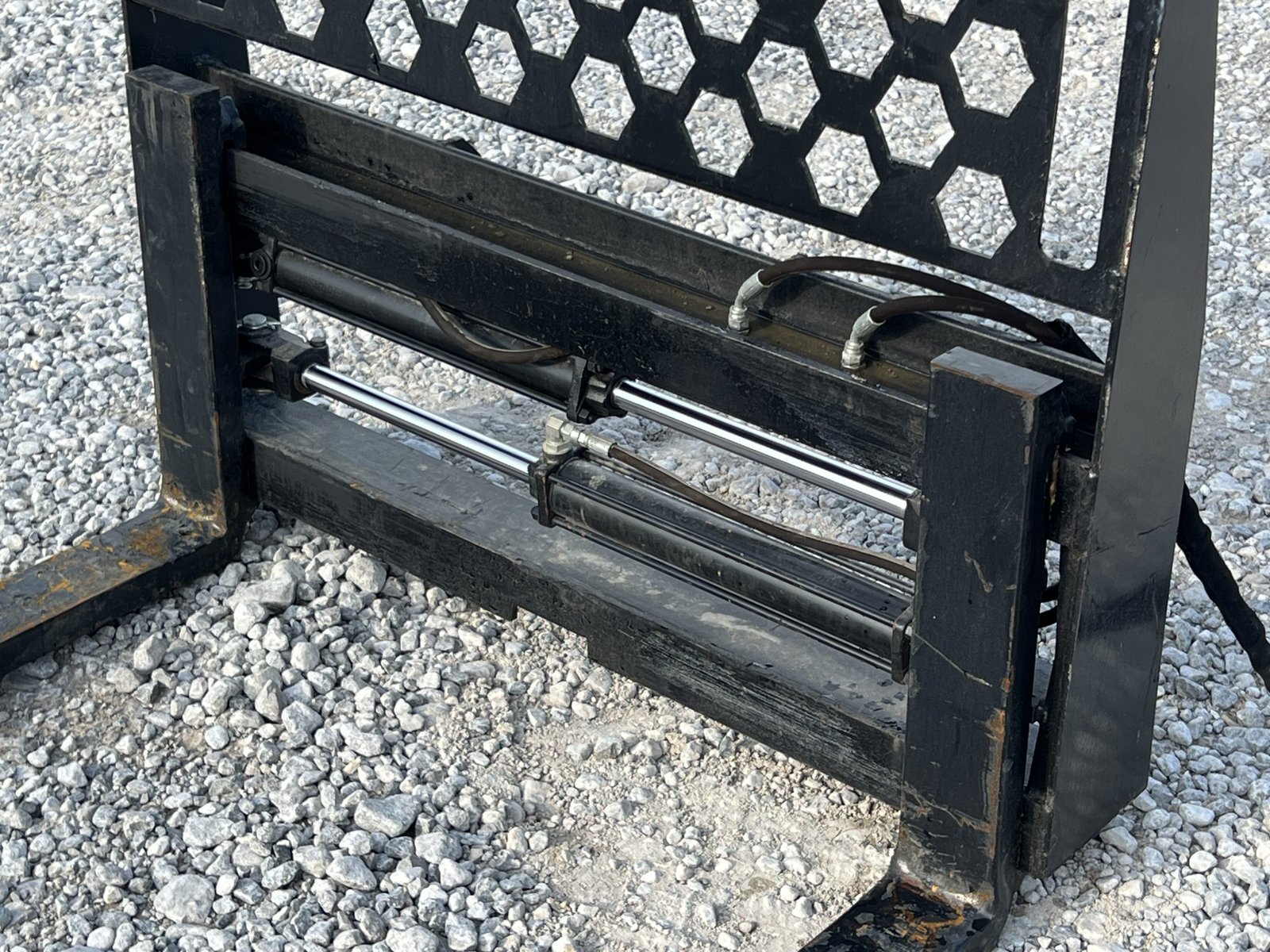 48″ Hydraulic Pallet Forks Fork Positioner Fits Skid Steer Tractor Quick Attach - Image 8