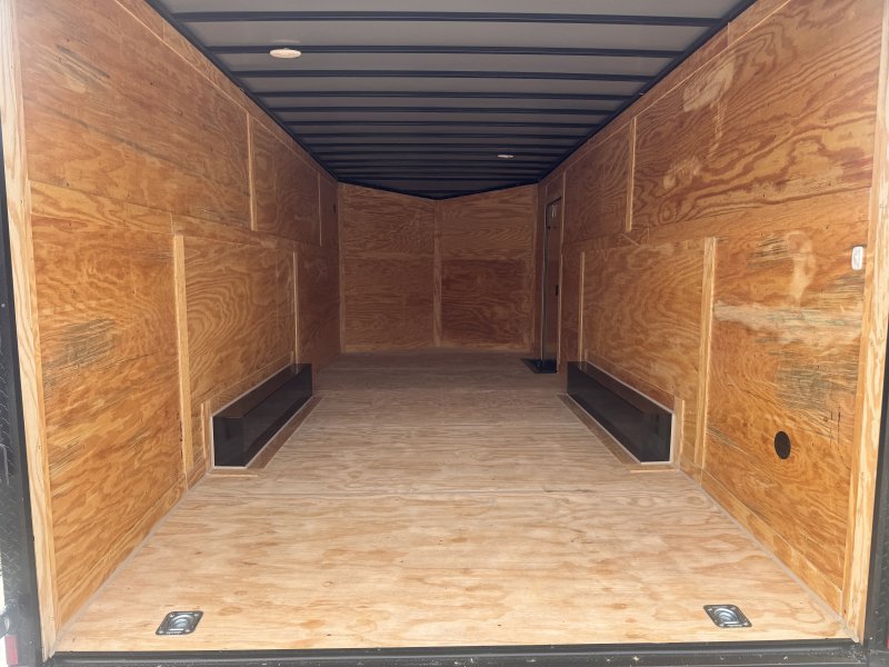 2025 Cynergy 8.5×20 Enclosed Pro Series Slant-V Blackout Ramp 10K - Image 8