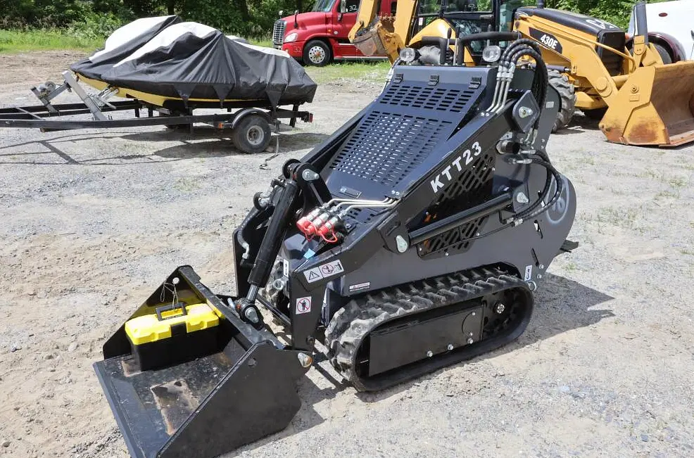 1 Ton, RATO Engine Mini Stand On Skid Steer Track Loader | KTT23 - Image 2