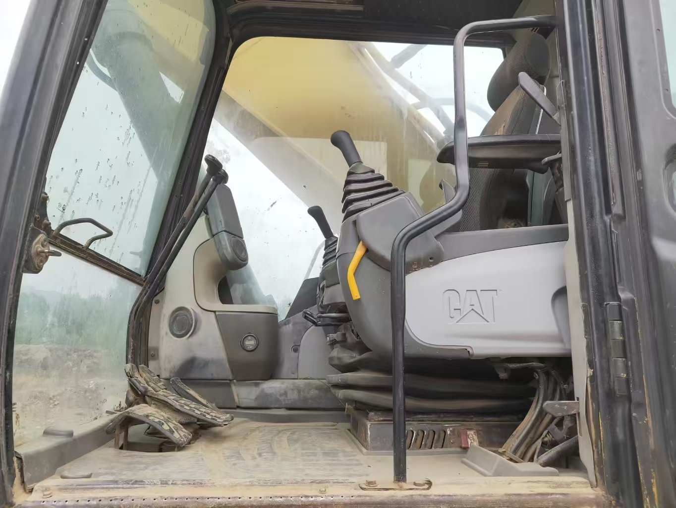 CAT 349 EXCAVATOR - Image 3